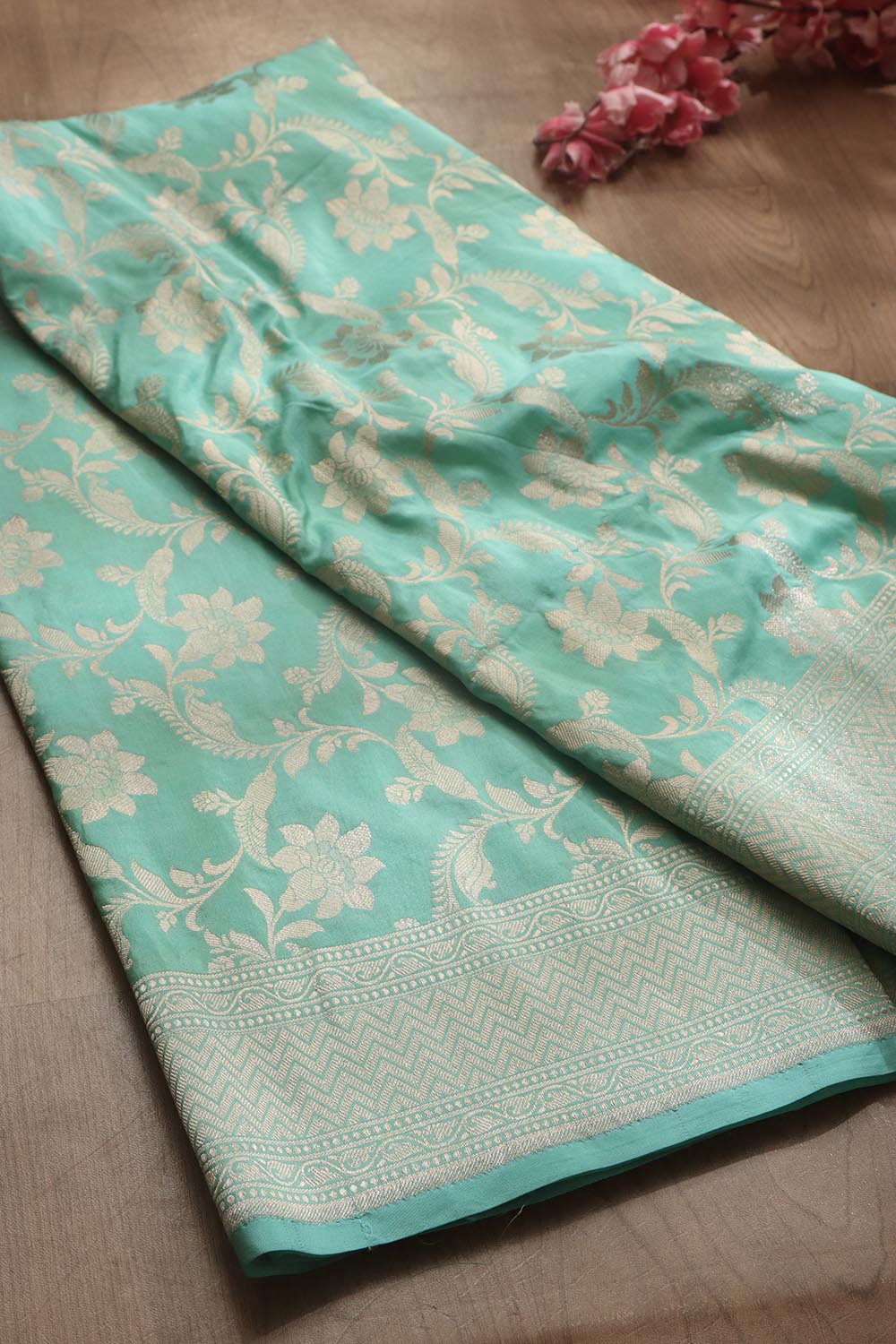 Green Banarasi Handloom Pure Katan Silk Saree - Luxurion World
