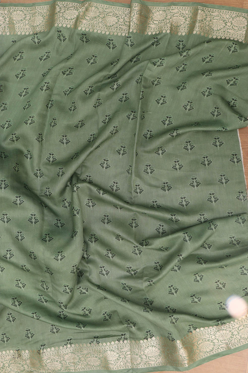 Graceful Grey Banarasi Handloom Chiniya Silk Ajrakh Design Hand Bandhej Saree - Luxurion World