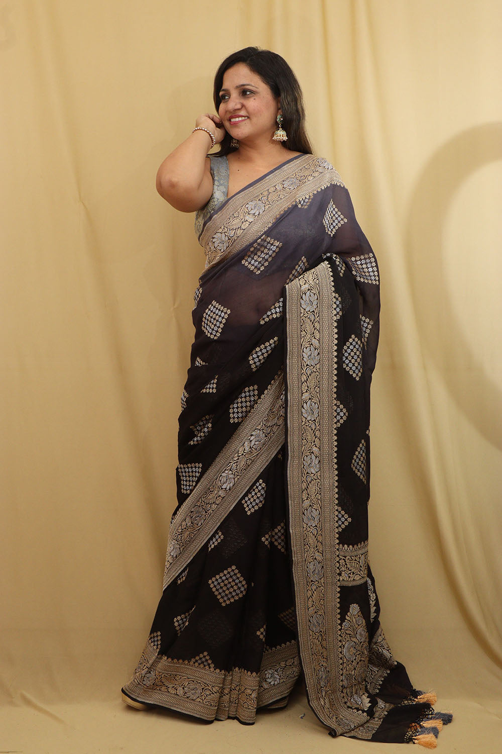 Exquisite Black & Grey Banarasi Georgette Saree - Luxurion World