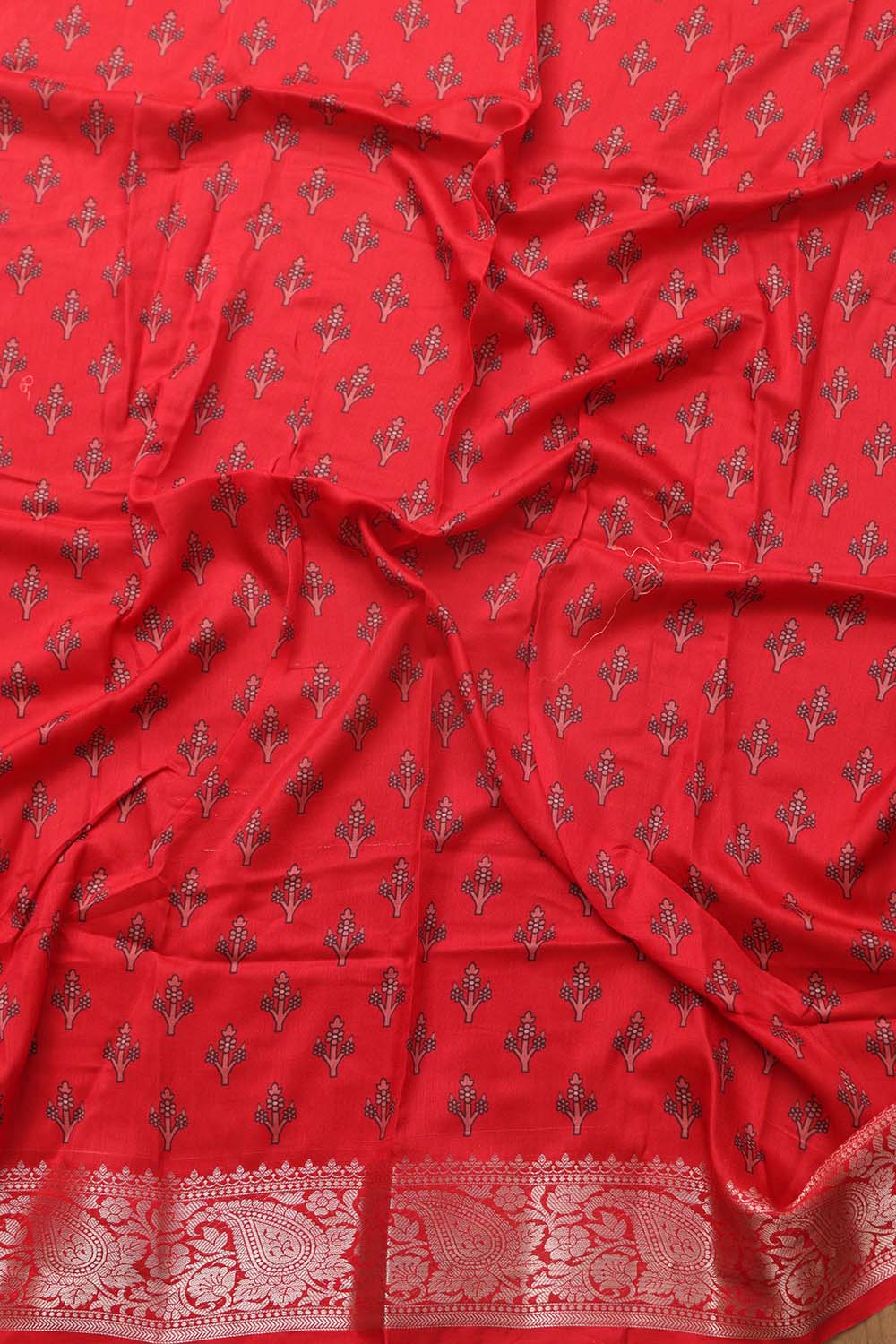 Elegant Orange Banarasi Bandhani Pure Chiniya Silk Saree - Luxurion World