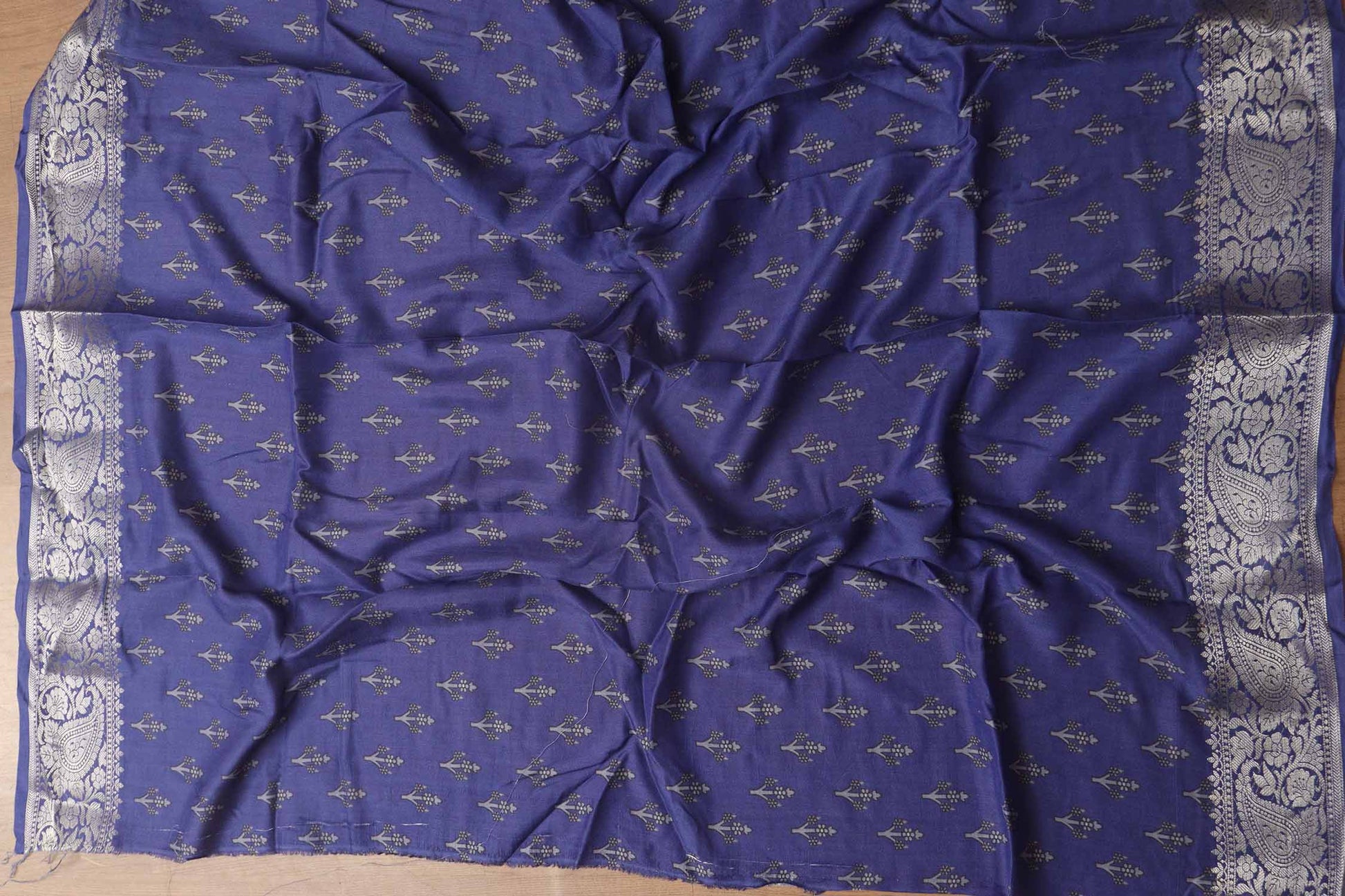 Green Banarasi Bandhani Pure Chiniya Silk Saree - Luxurion World