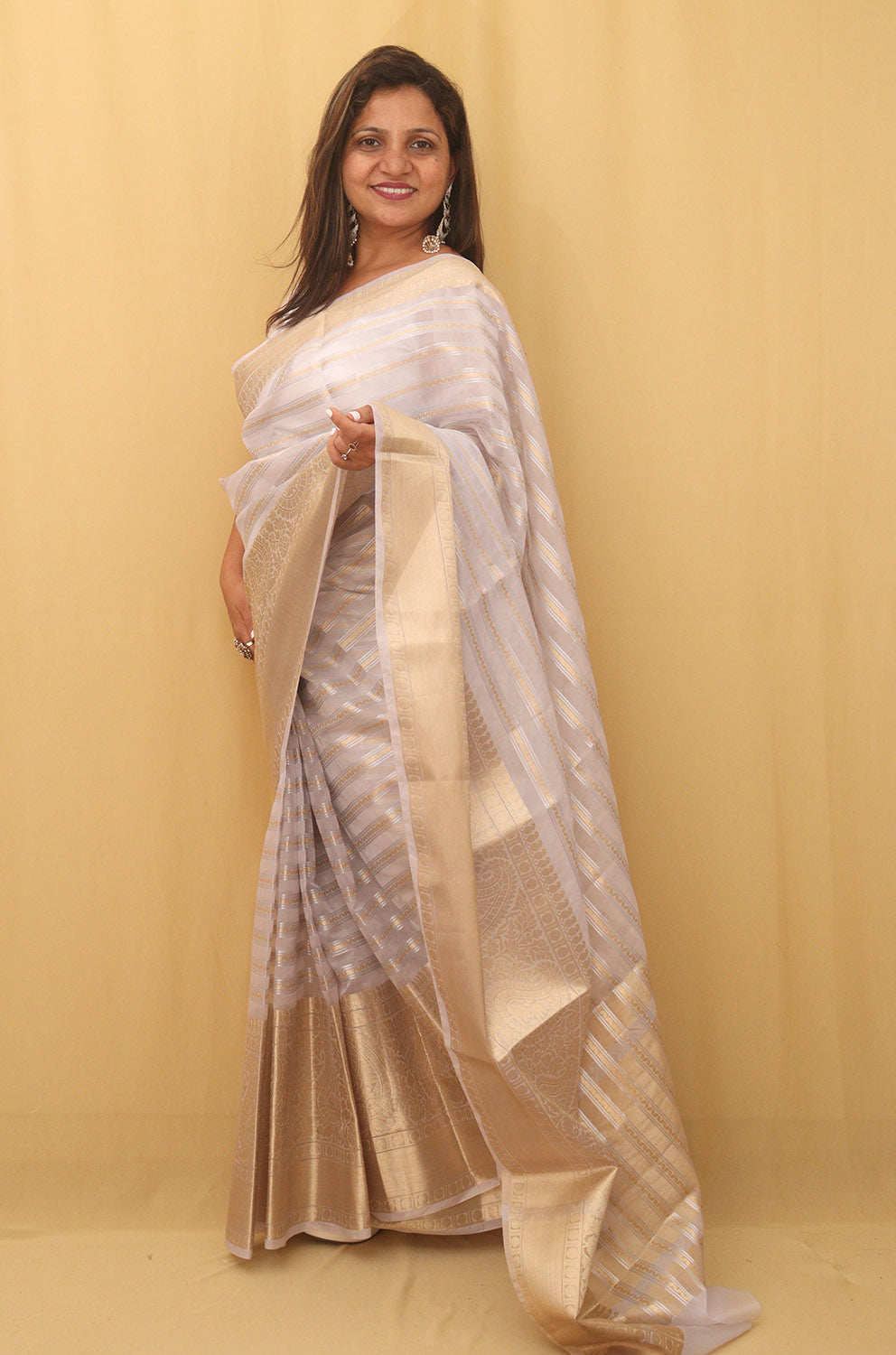 Luminous Lavender: Handloom Banarasi Organza Silk Saree - Luxurion World