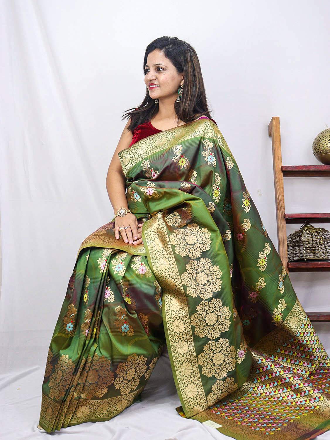 Green Banarasi Silk Floral Design Meenakari Saree - Luxurion World