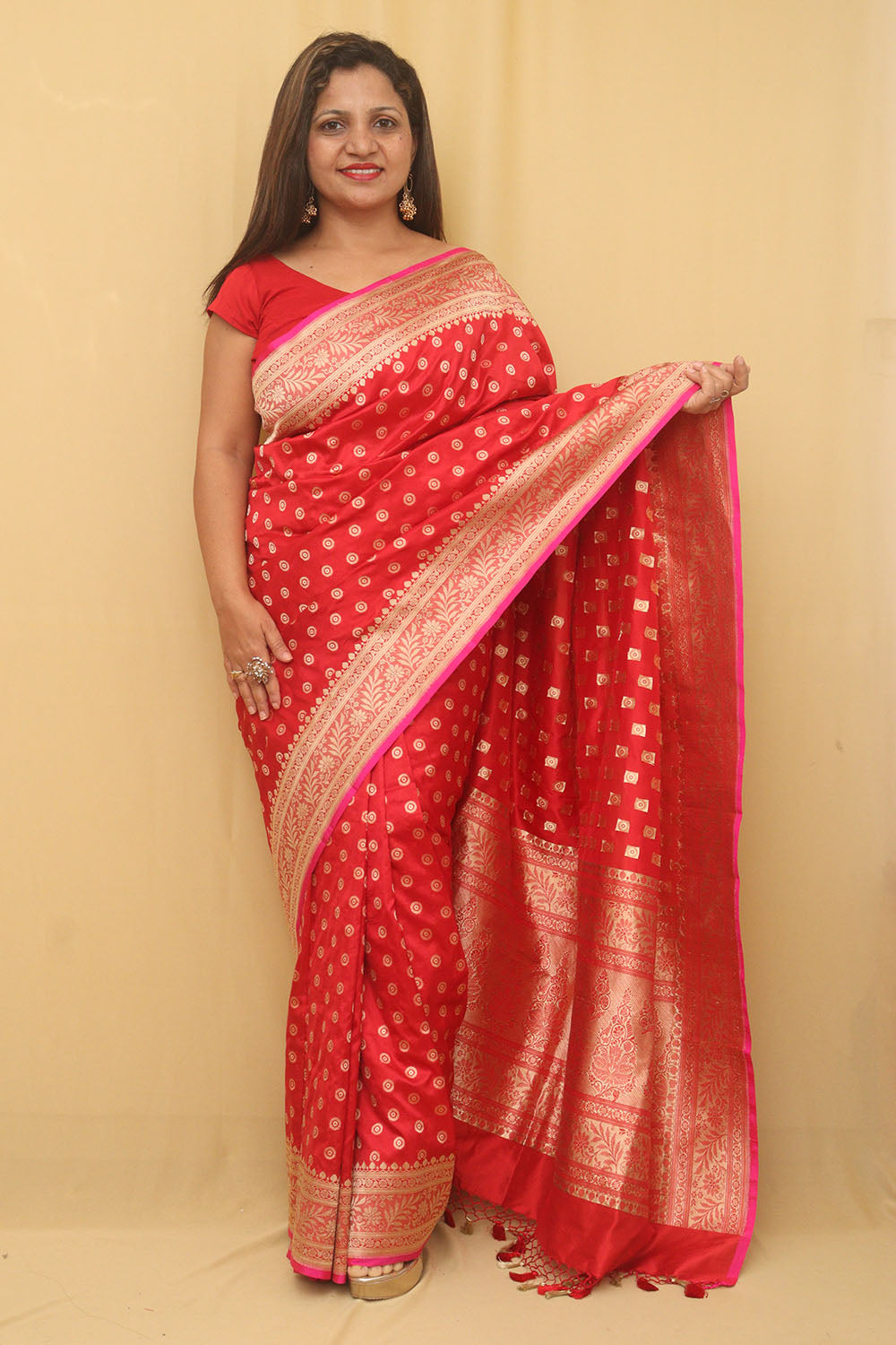 Red Handloom Banarasi Pure Katan Silk Booti Design Saree - Luxurion World
