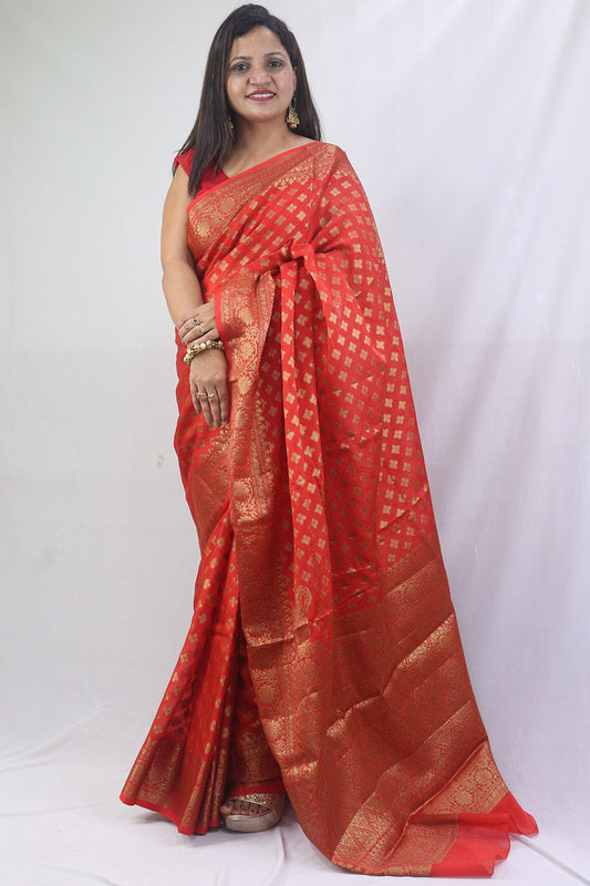 Exquisite Red Banarasi Koniya Silk Saree with Intricate Design - Luxurion World