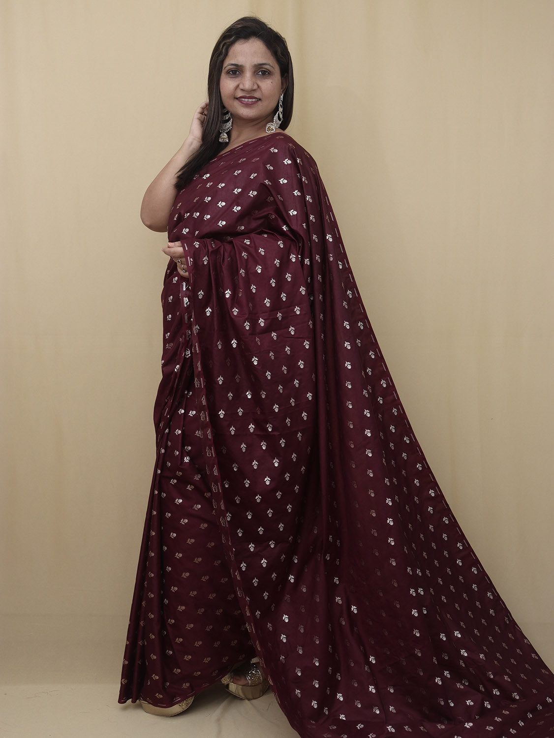 Stunning Maroon Banarasi Silk Saree - Perfect for Any Occasion - Luxurion World