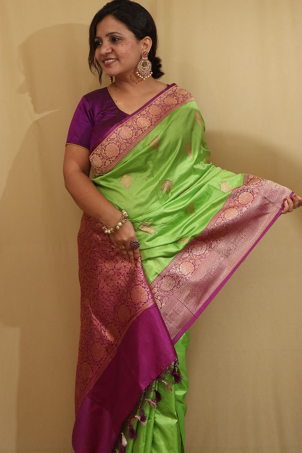 Exquisite Green Banarasi Handloom Pure Katan Silk Saree - Luxurion World