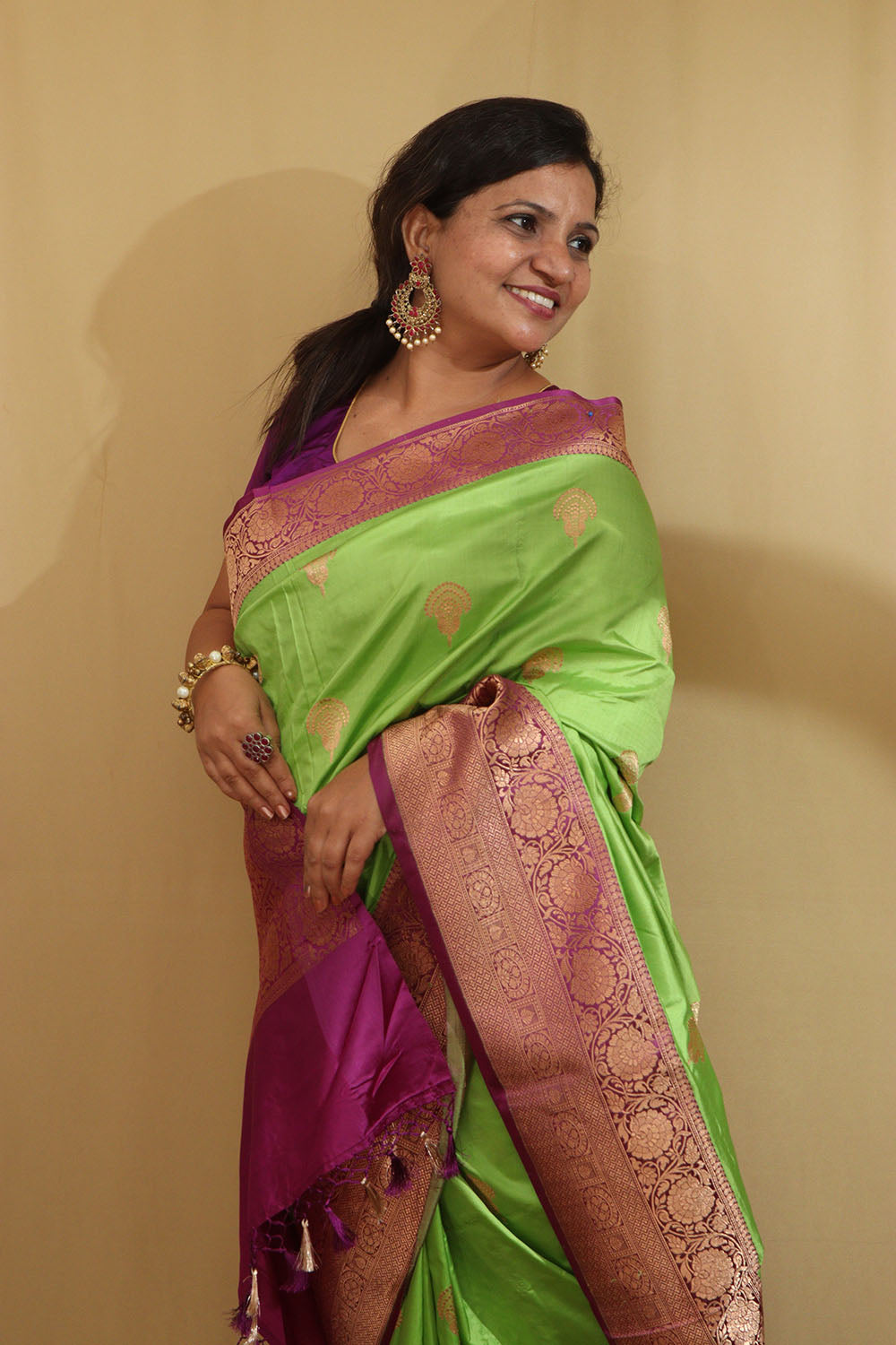 Exquisite Green Banarasi Handloom Pure Katan Silk Saree - Luxurion World
