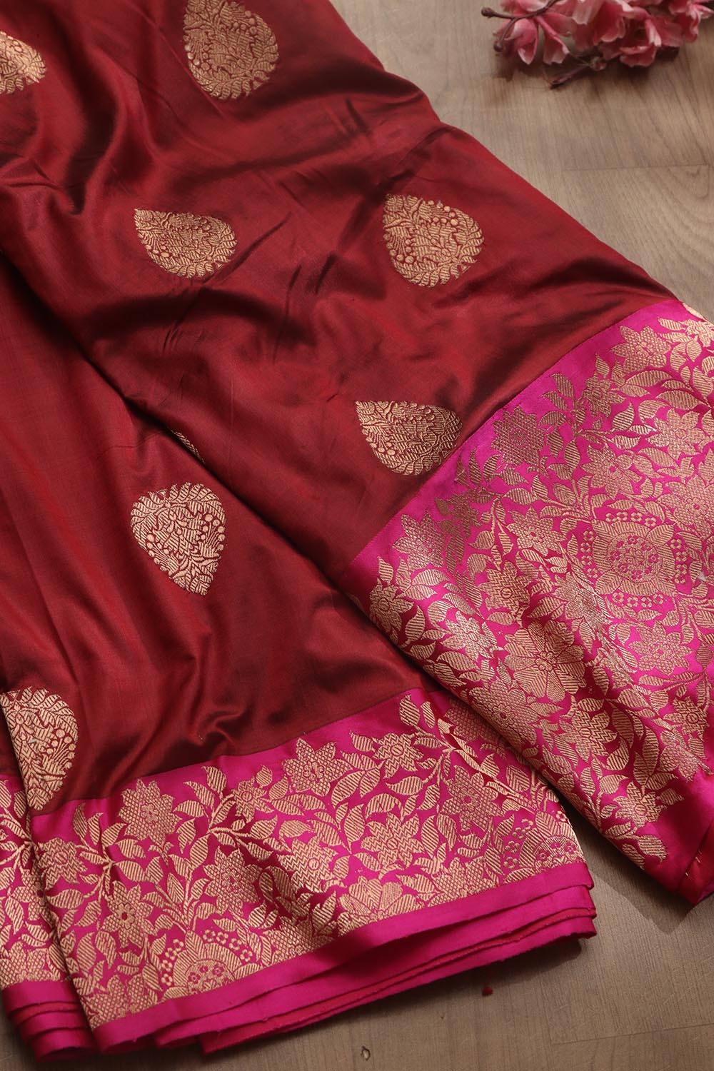 Elegant Maroon Banarasi Handloom Pure Katan Silk Saree - Luxurion World