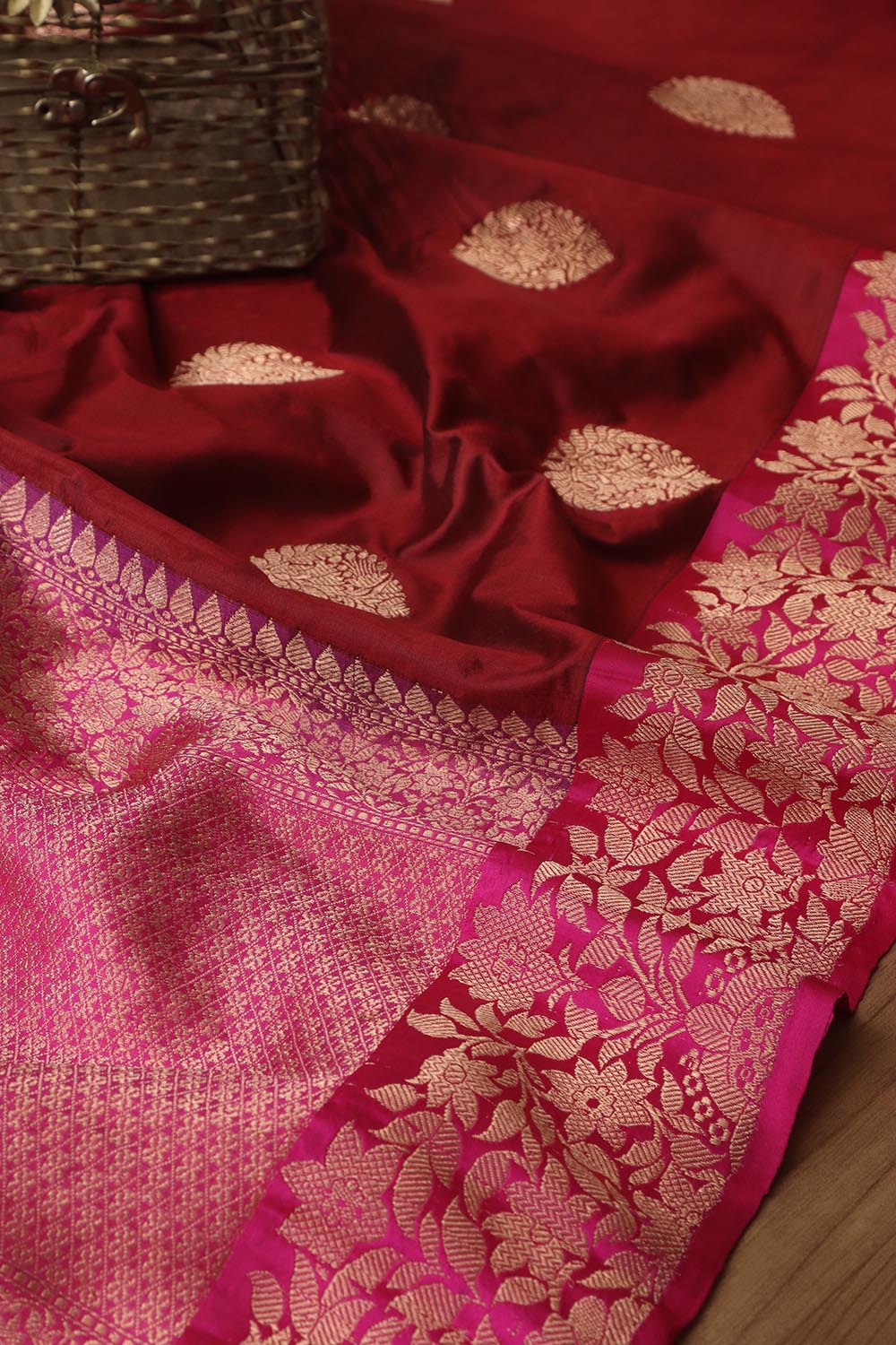 Elegant Maroon Banarasi Handloom Pure Katan Silk Saree - Luxurion World