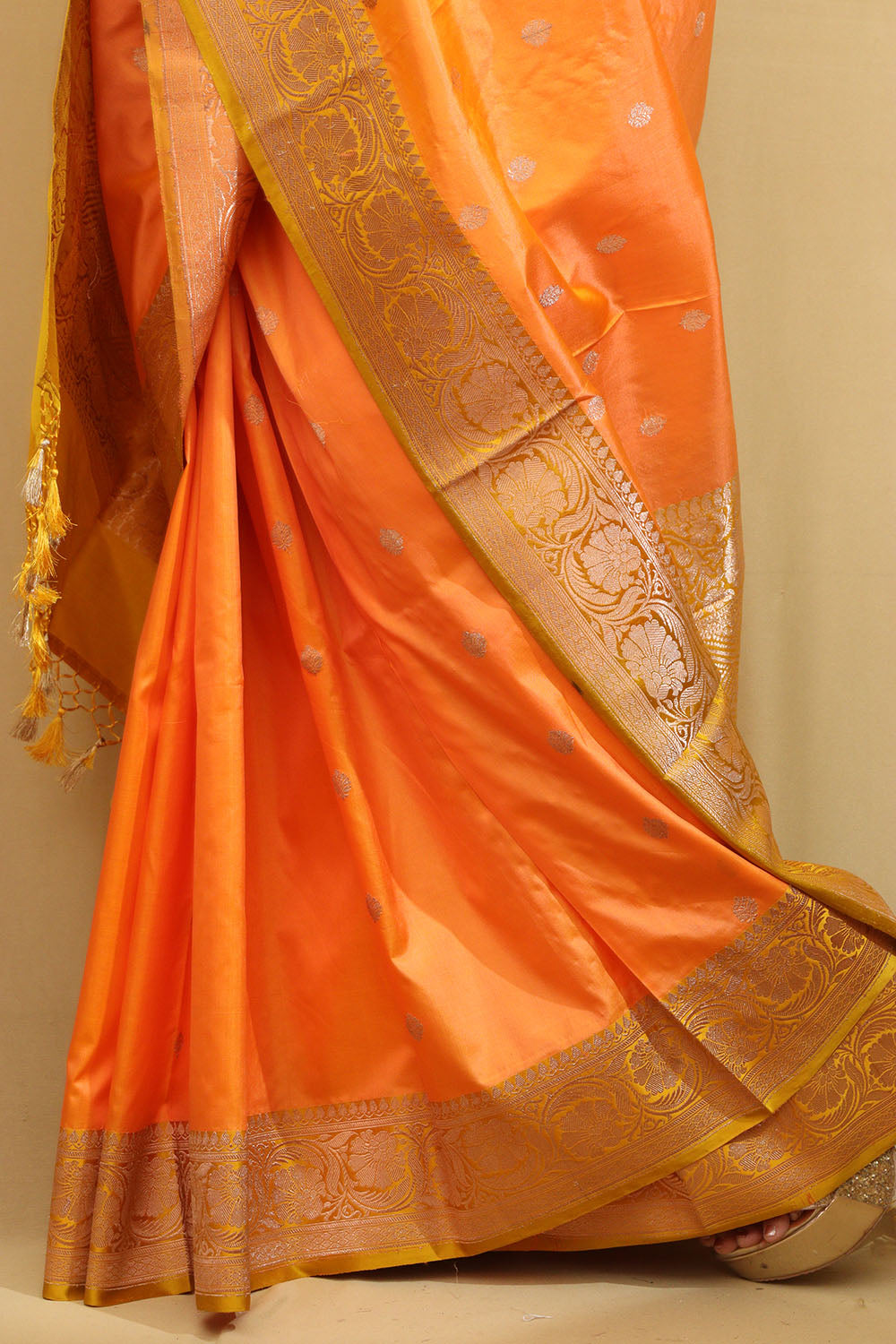 Elegant Orange Banarasi Silk Saree - Handloom Pure Katan - Luxurion World