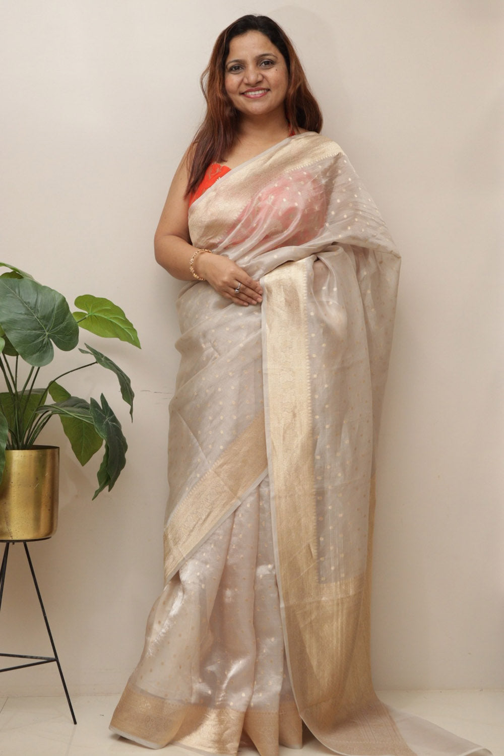 Dyeable Pure Tissue Silk Handloom Banarasi Saree - Luxurion World