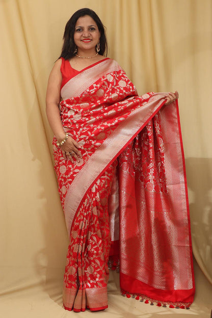 Stunning Red Banarasi Silk Saree - Elegant and Timeless - Luxurion World