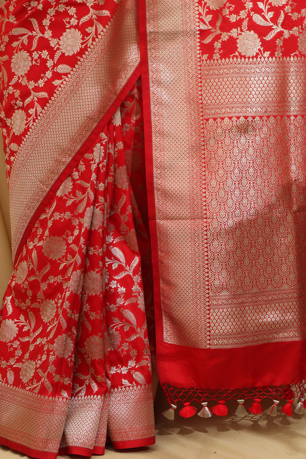 Stunning Red Banarasi Silk Saree - Elegant and Timeless - Luxurion World