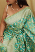 Stunning Green Banarasi Silk Saree - Elegant and Timeless - Luxurion World