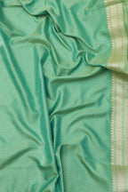 Stunning Green Banarasi Silk Saree - Elegant and Timeless - Luxurion World