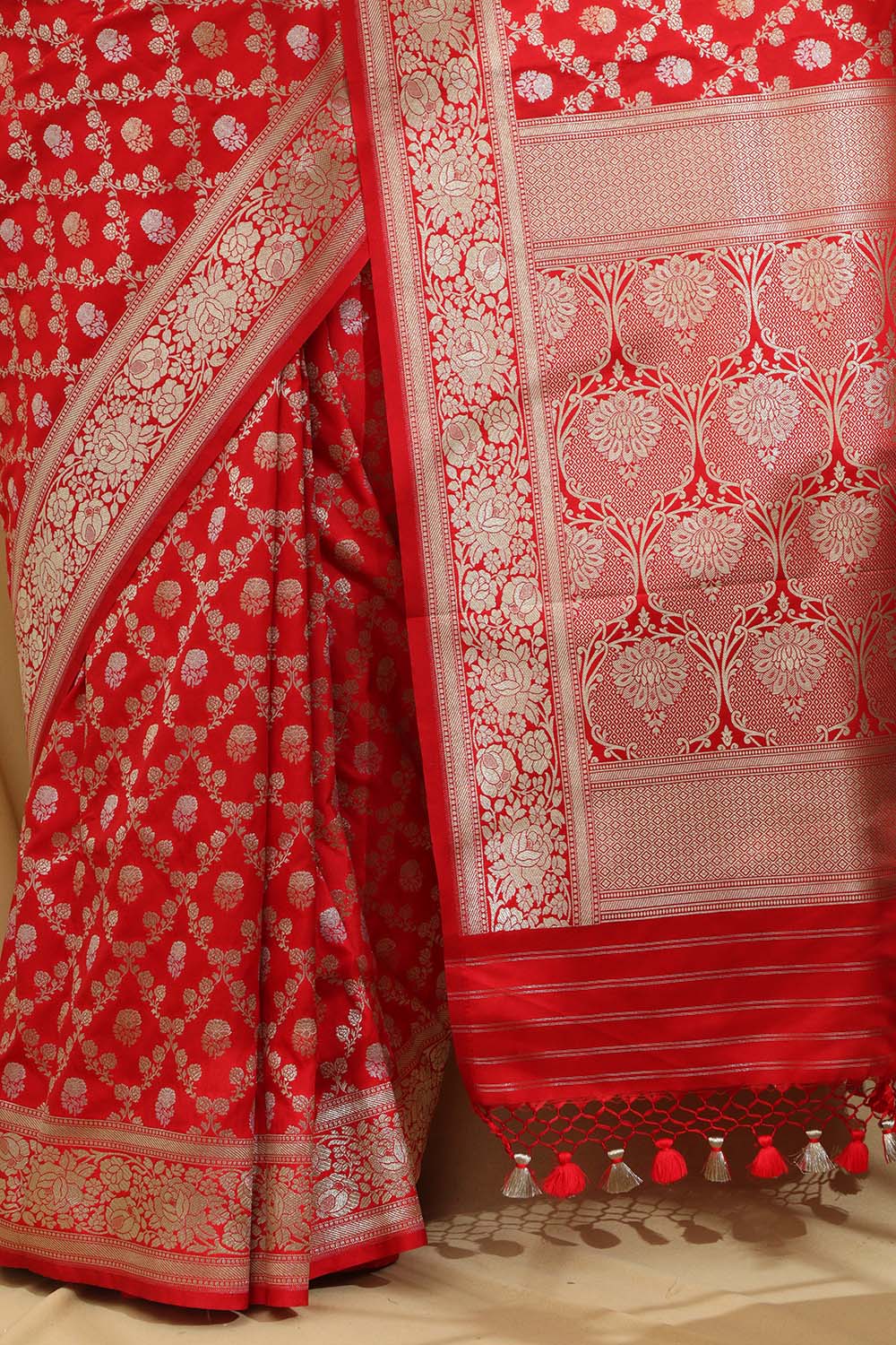 Stunning Red Banarasi Silk Saree - Perfect for Any Occasion - Luxurion World