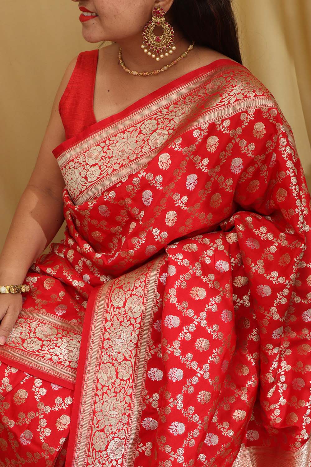 Stunning Red Banarasi Silk Saree - Perfect for Any Occasion - Luxurion World