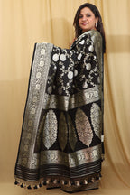 Elegant Black Banarasi Silk Saree: Timeless Beauty - Luxurion World