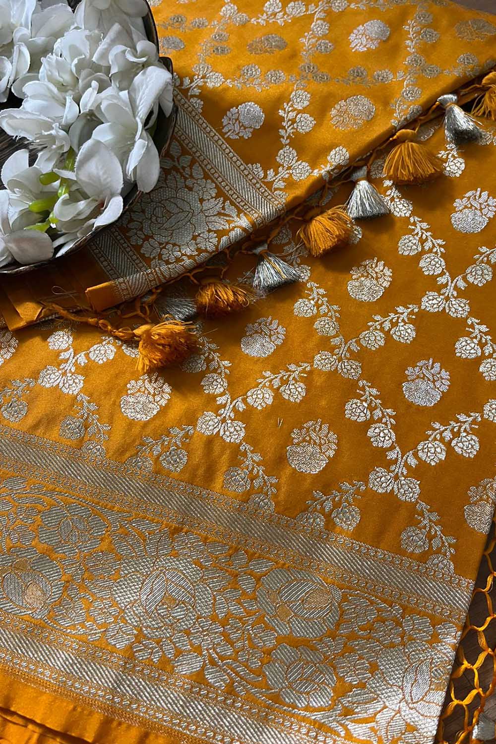 Golden Glow: Elegant Yellow Banarasi Silk Saree - Luxurion World