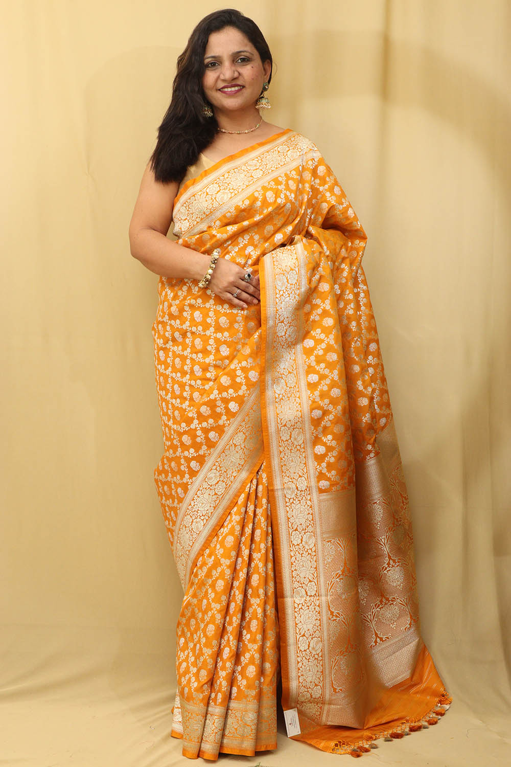 Golden Glow: Elegant Yellow Banarasi Silk Saree - Luxurion World