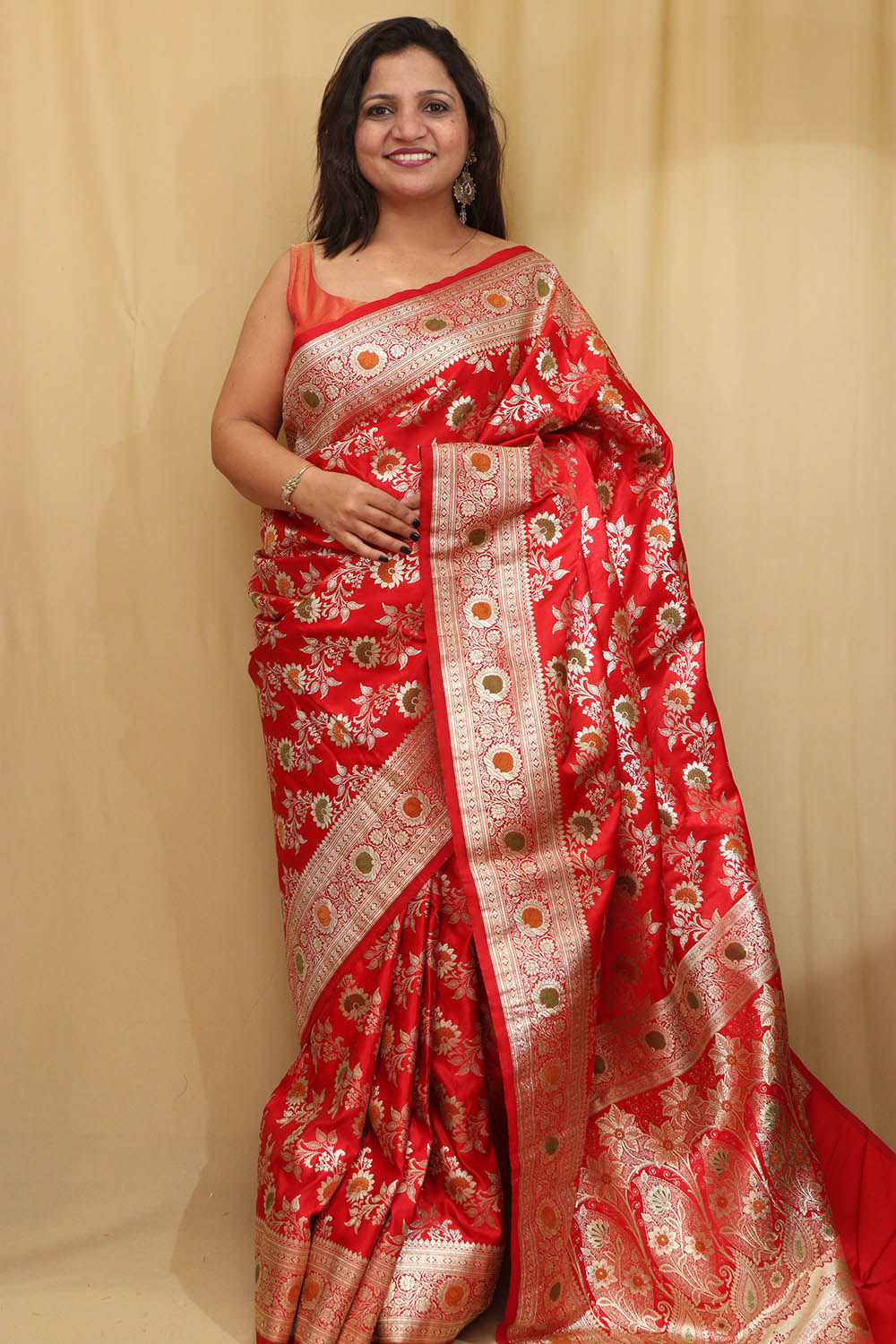 Stunning Red Banarasi Silk Saree - Perfect for Any Occasion - Luxurion World