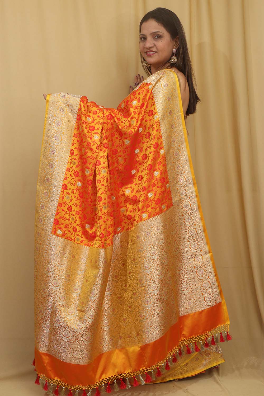 Golden Glow: Banarasi Silk Saree - Luxurion World