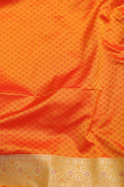 Golden Glow: Banarasi Silk Saree - Luxurion World