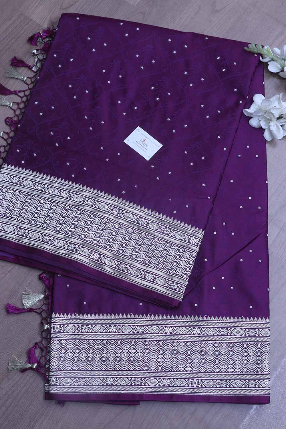 Exquisite Purple Banarasi Silk Saree - Luxurion World