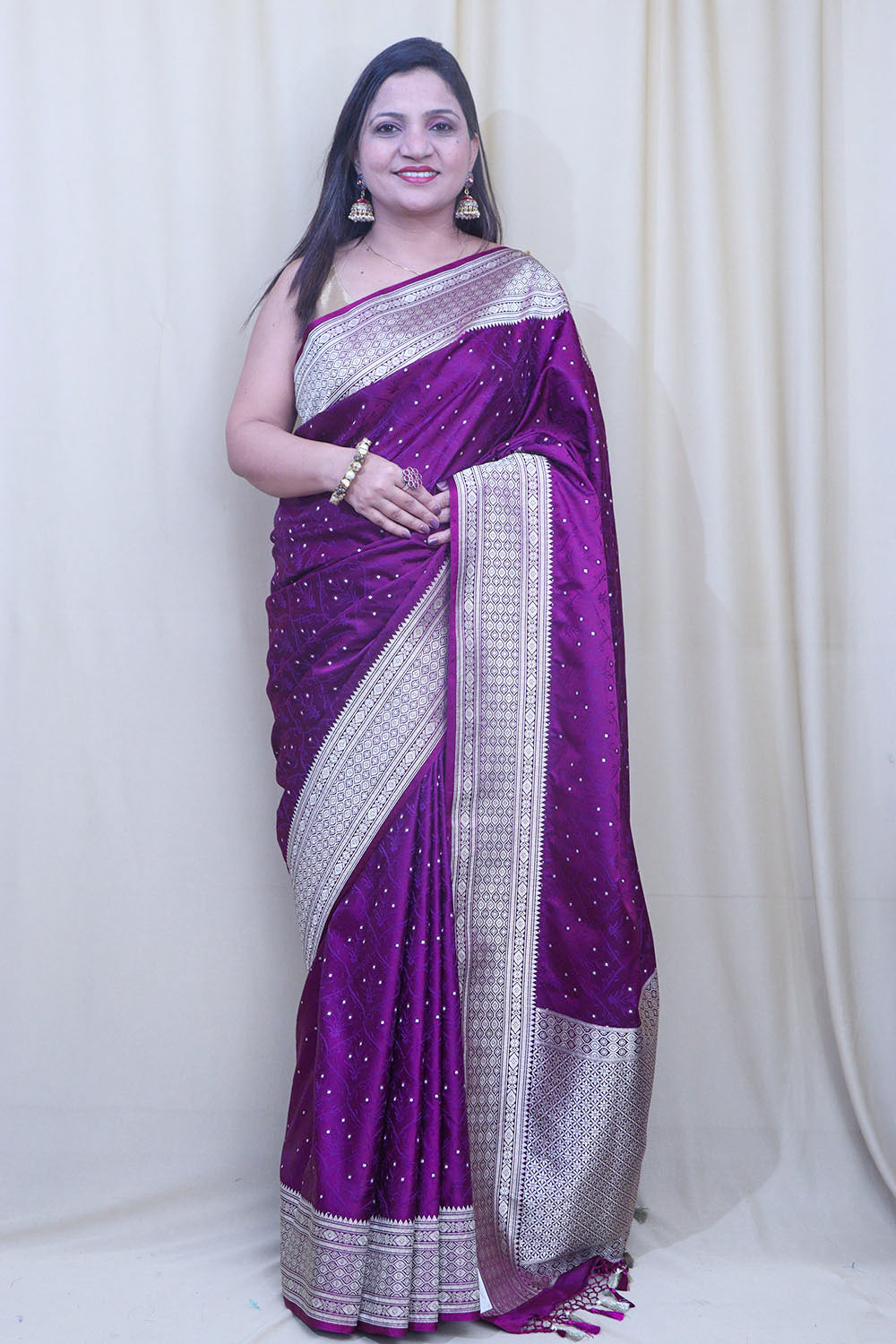 Exquisite Purple Banarasi Silk Saree - Luxurion World