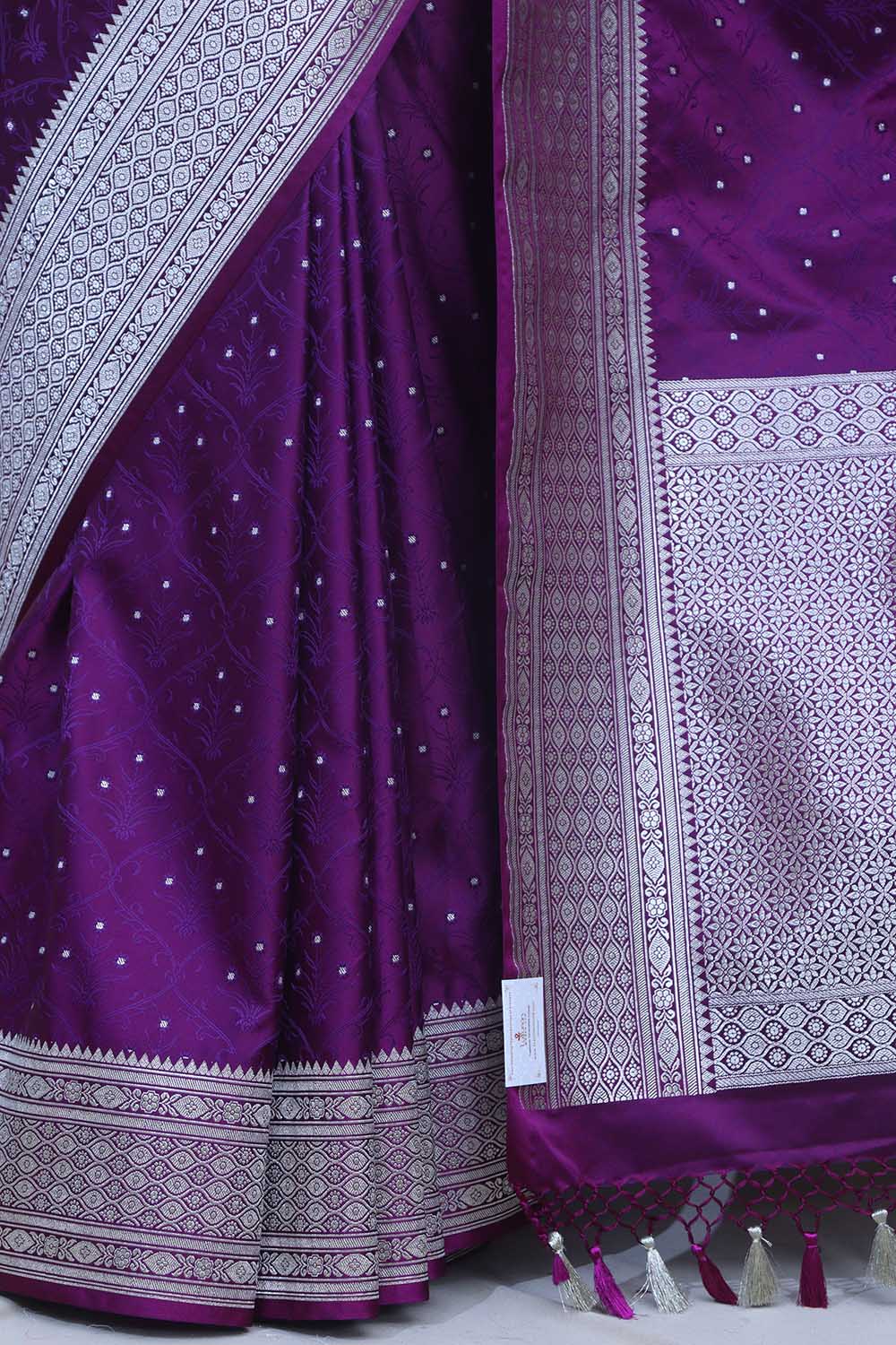 Exquisite Purple Banarasi Silk Saree - Luxurion World
