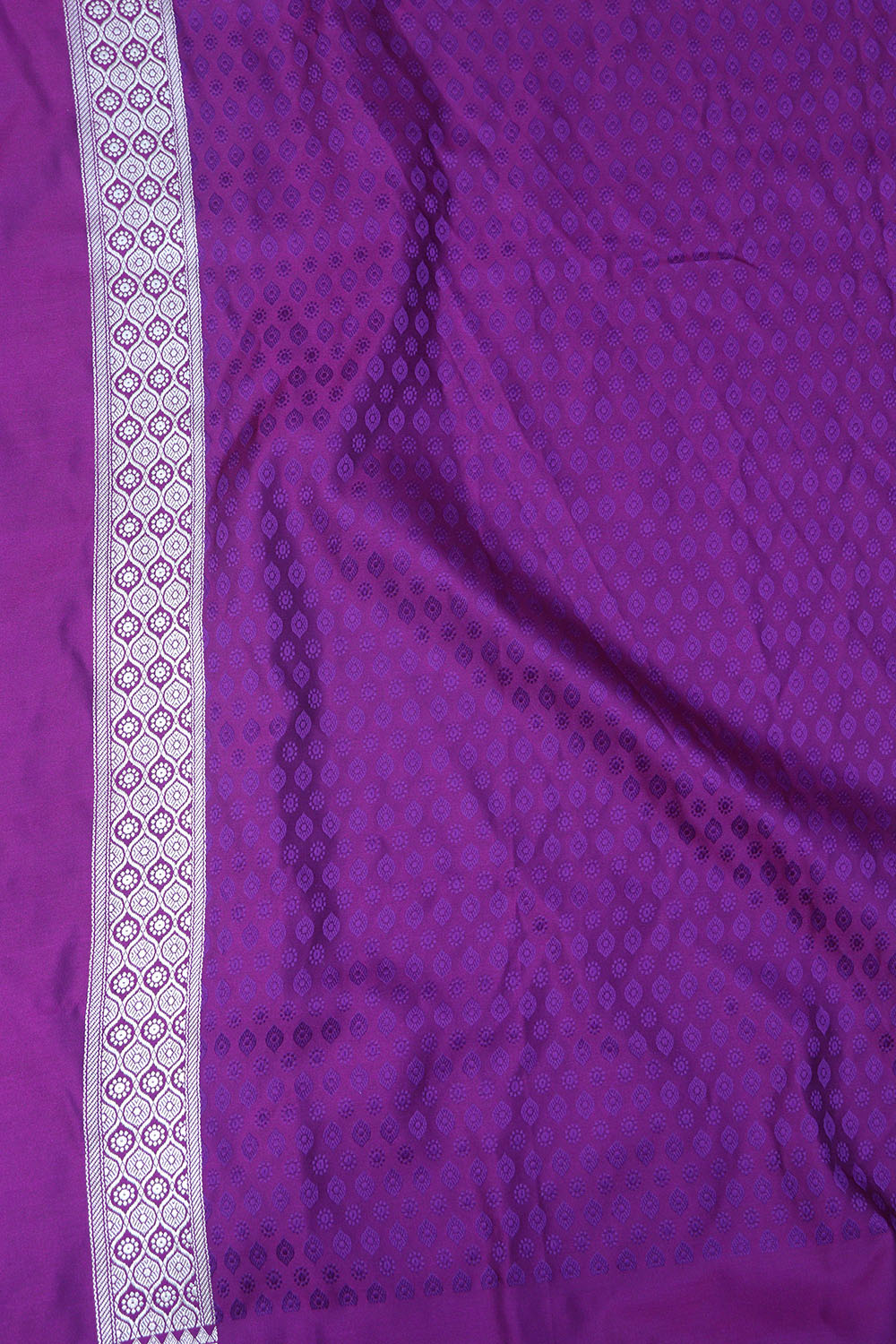 Exquisite Purple Banarasi Silk Saree - Luxurion World