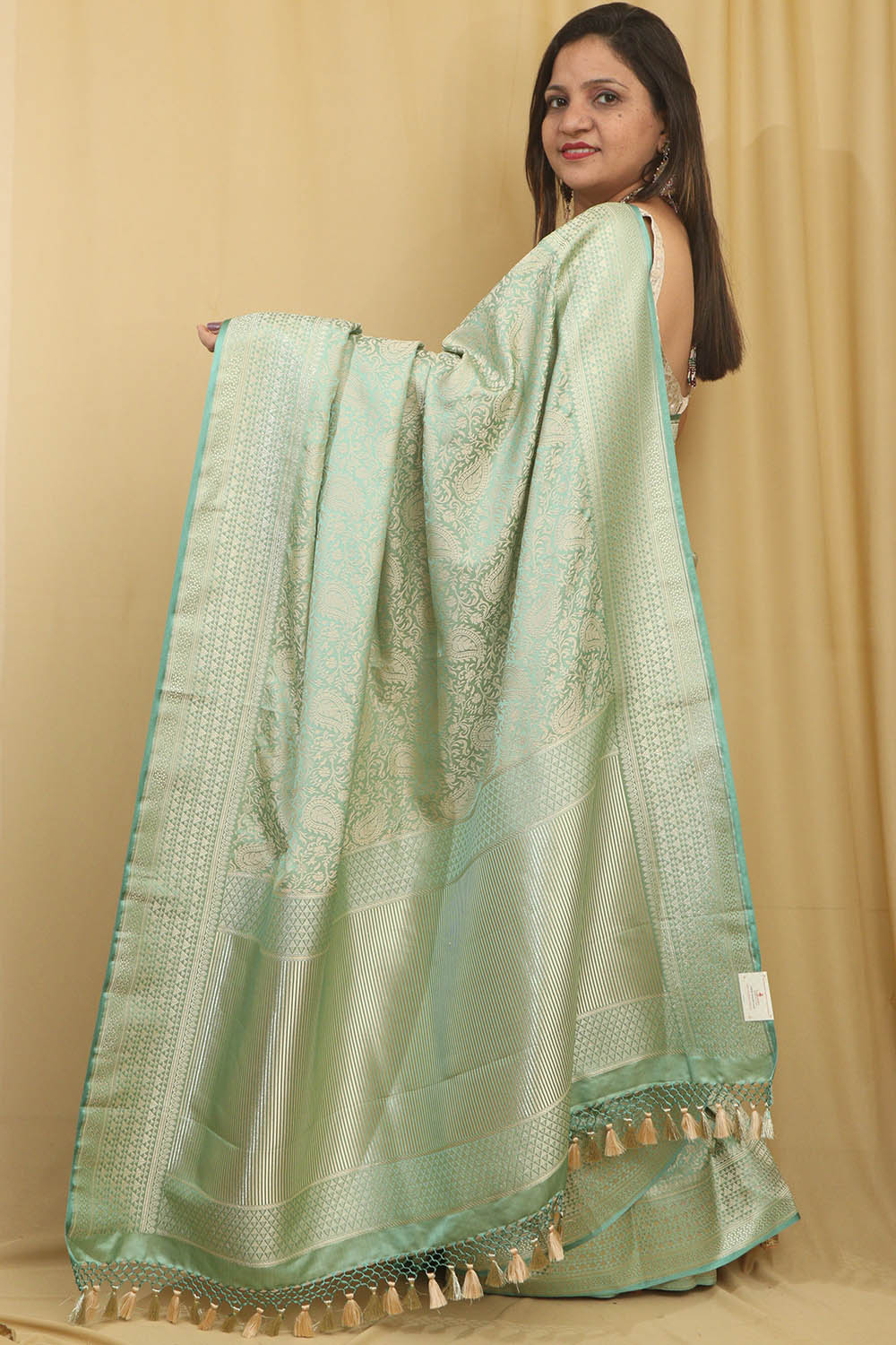 Emerald Elegance: Green Banarasi Silk Saree - Luxurion World