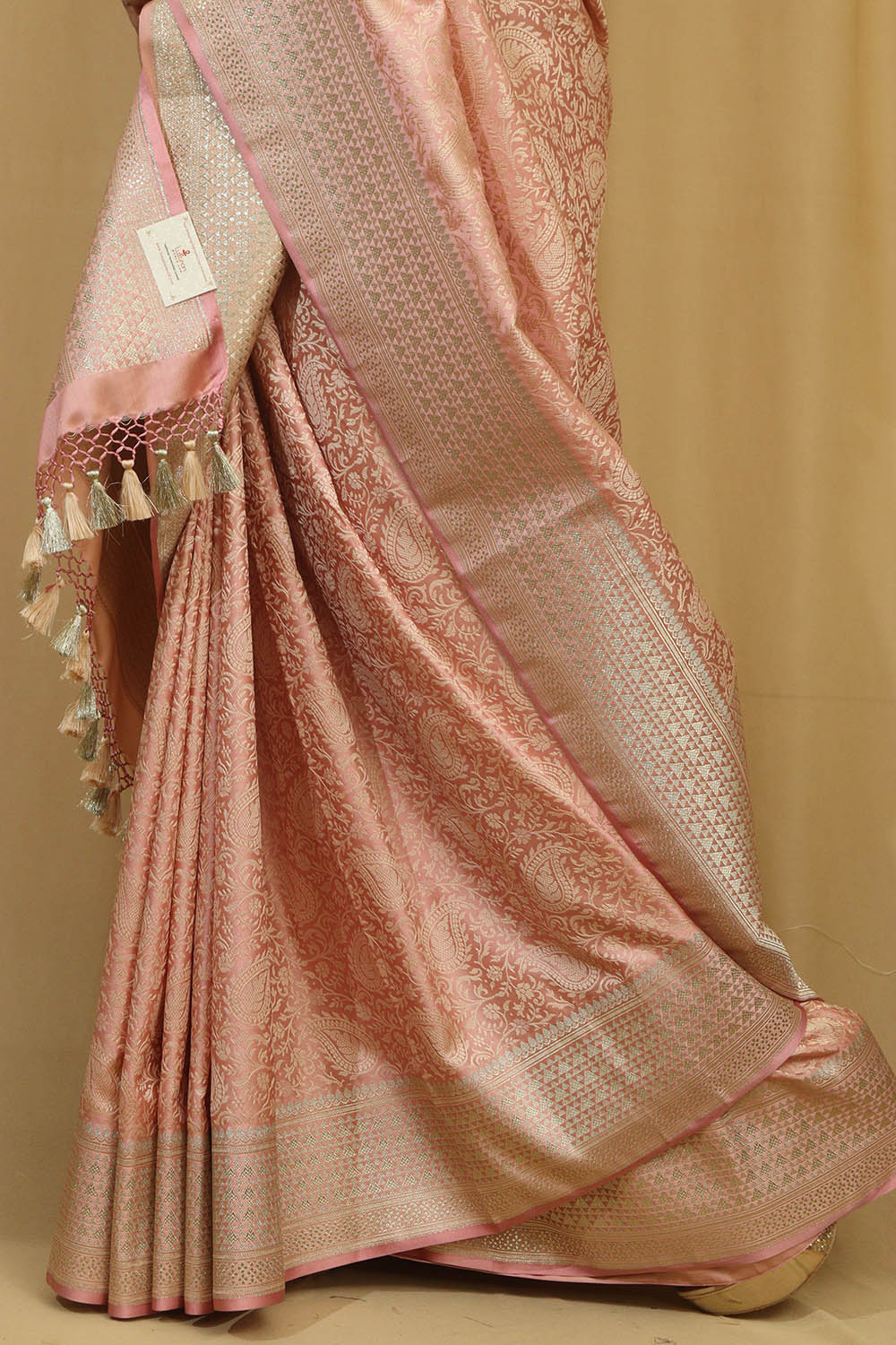 Pretty Pink Banarasi Silk Saree: Stunning Elegance - Luxurion World