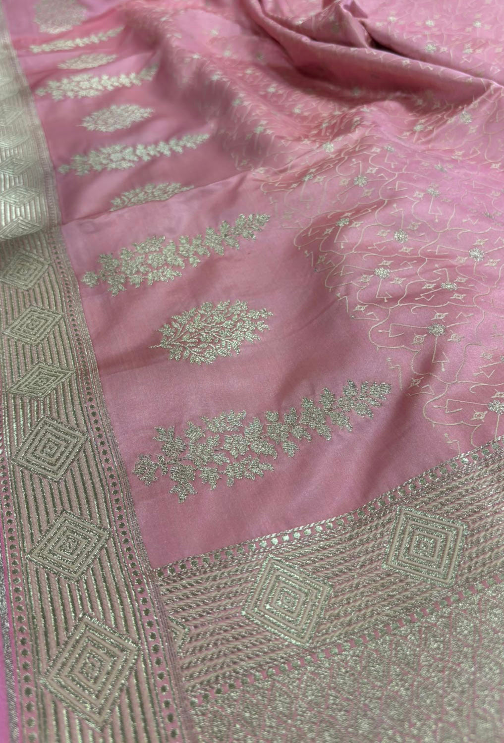 Pink Banarasi Silk Flower Design Saree