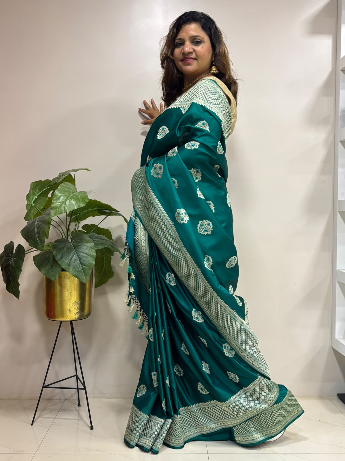 Green Banarasi Mashru Silk Saree — Meenakari Zari Florals, Wedding