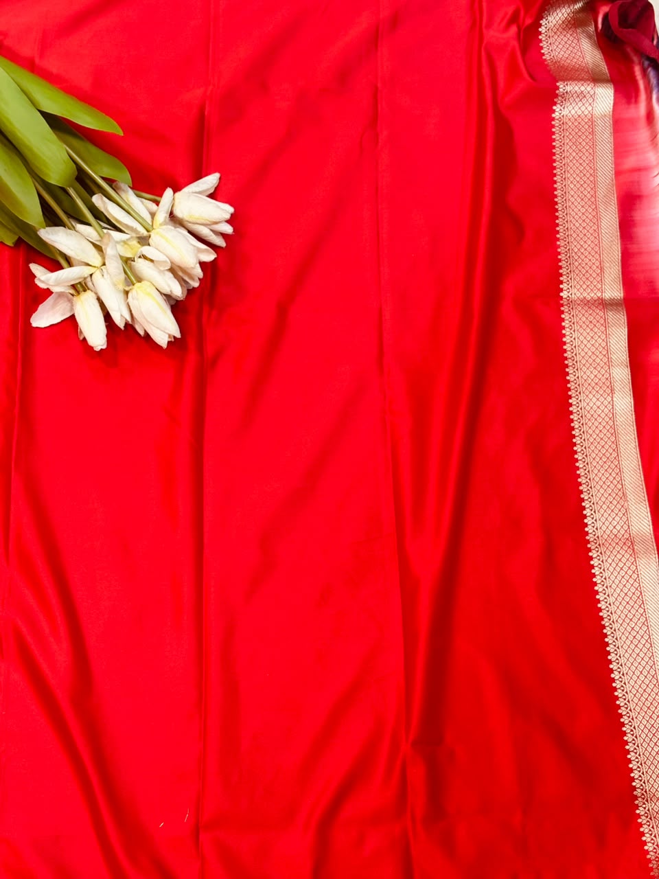 Red Banarasi Mashru Silk Saree — Flower Design, Festive & Bridal
