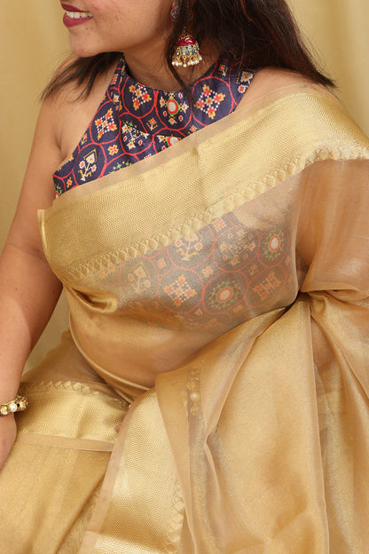 Exquisite Golden Banarasi Tissue Saree - Timeless Elegance - Luxurion World