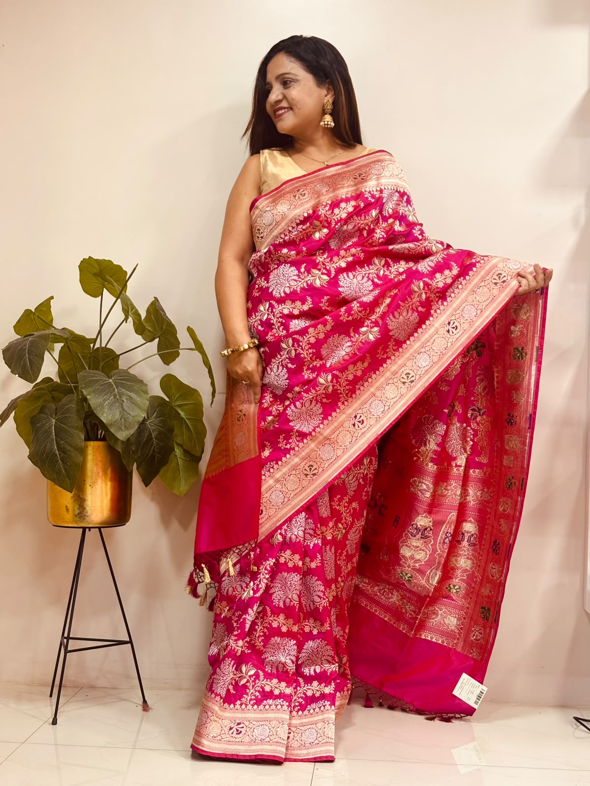 Pink Handloom Banarasi Pure Katan Silk Flower Design Sona Roopa Saree