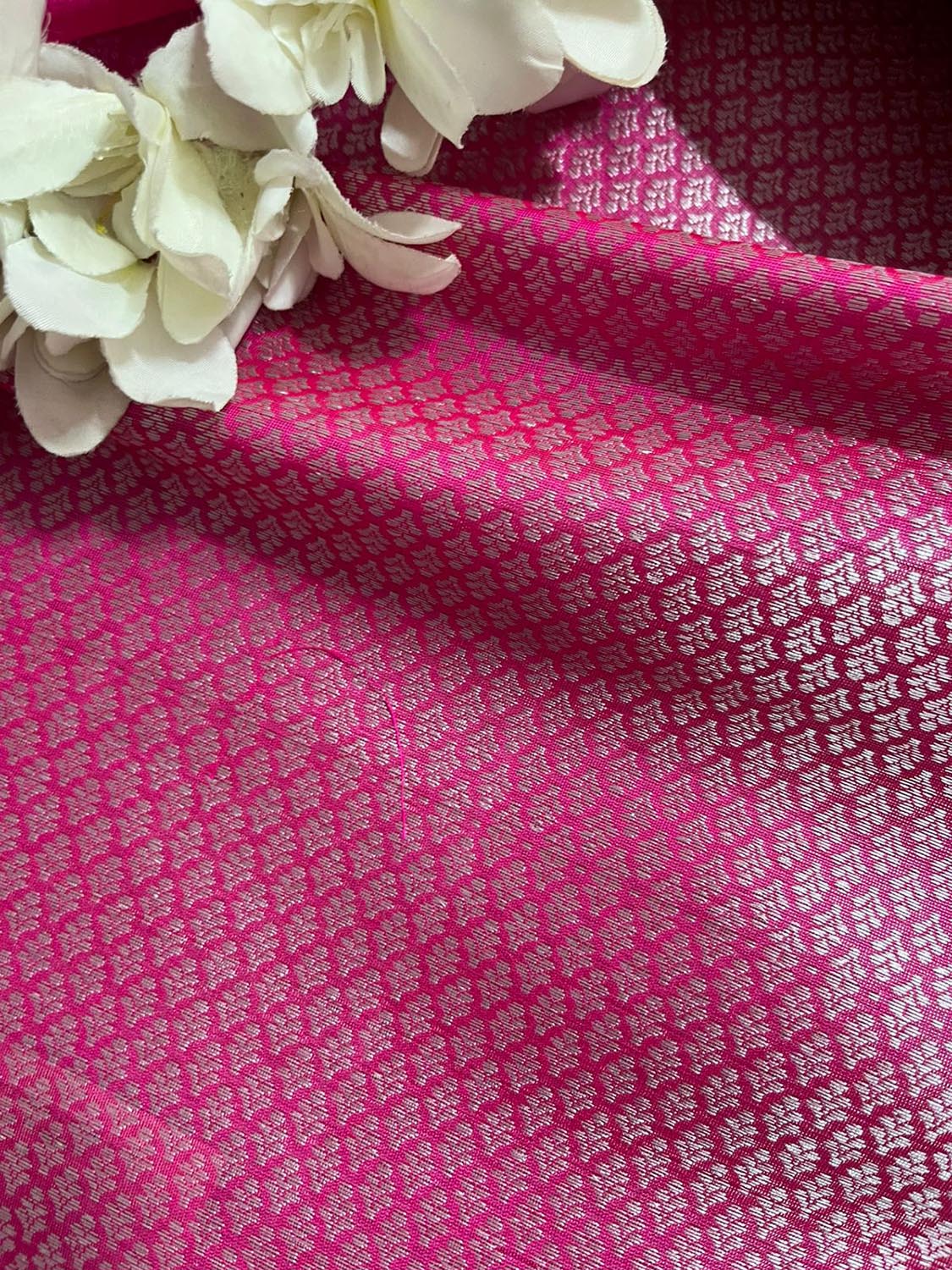 Stunning Pink Banarasi Kora Silk Saree - Luxurion World