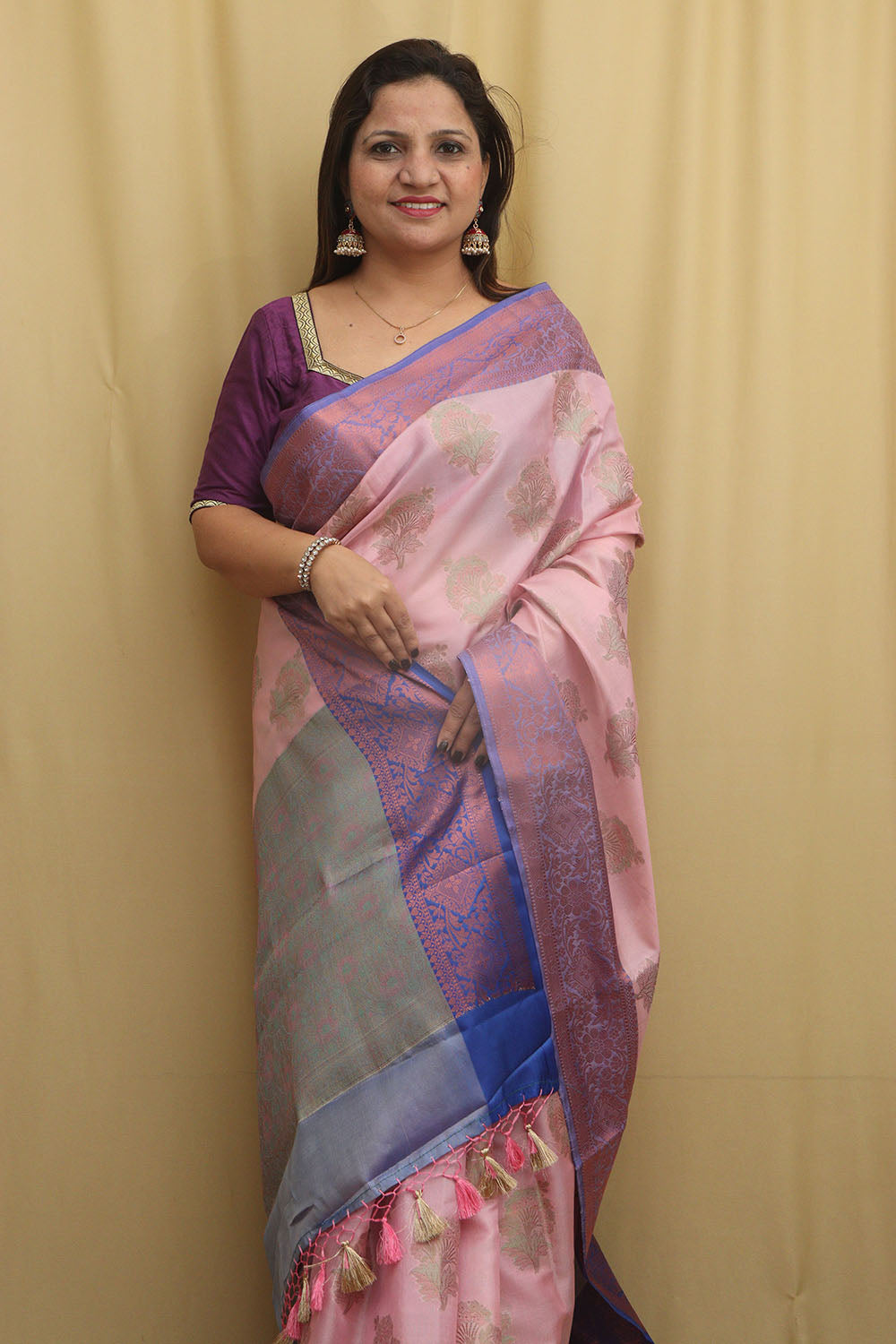 Graceful Pink Banarasi Silk Saree - Luxurion World