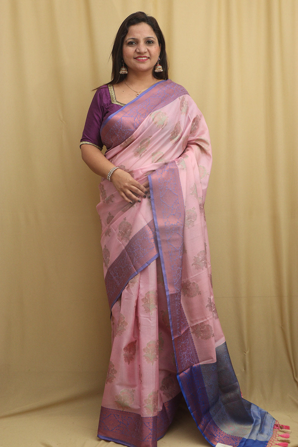 Graceful Pink Banarasi Silk Saree - Luxurion World