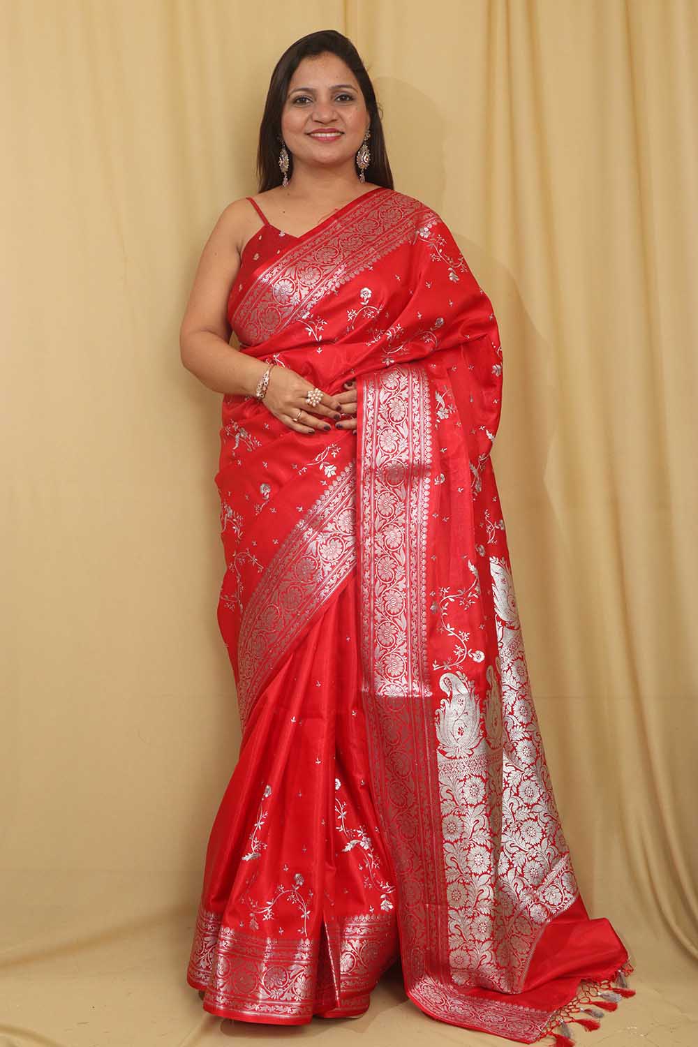 Exquisite Red Banarasi Embroidered Silk Saree - Luxurion World