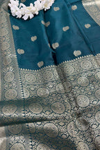 Green Banarasi Silk Saree: Timeless Elegance - Luxurion World