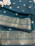 Green Banarasi Silk Saree: Timeless Elegance - Luxurion World