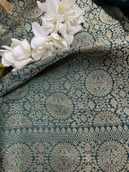 Green Banarasi Silk Saree: Timeless Elegance - Luxurion World