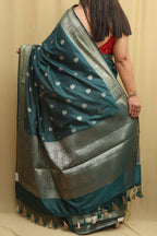 Green Banarasi Silk Saree: Timeless Elegance - Luxurion World