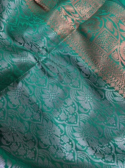 Elegance: Green Banarasi Silk Saree - Luxurion World