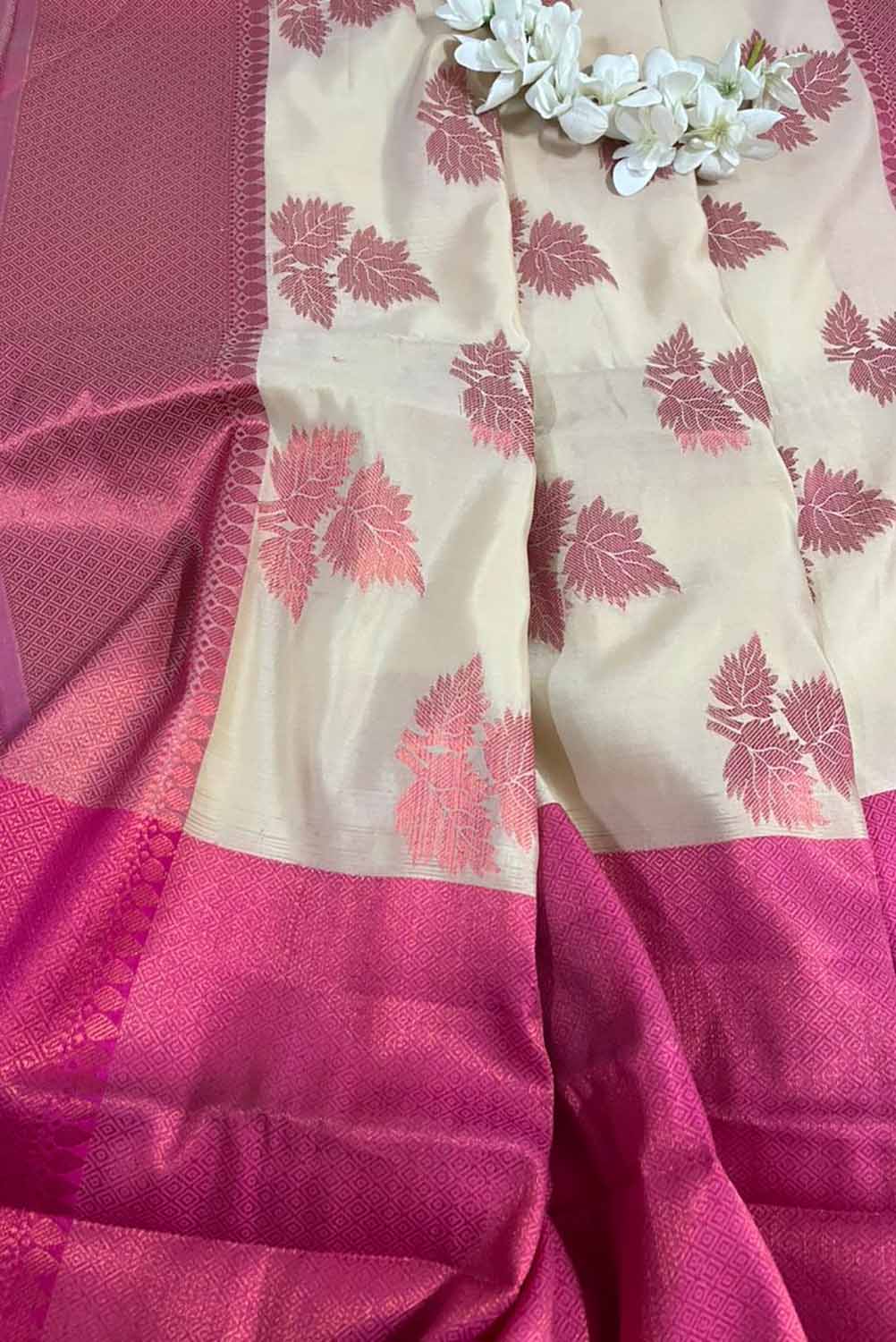 Soft and Elegant Pastel Banarasi Silk Saree - Luxurion World
