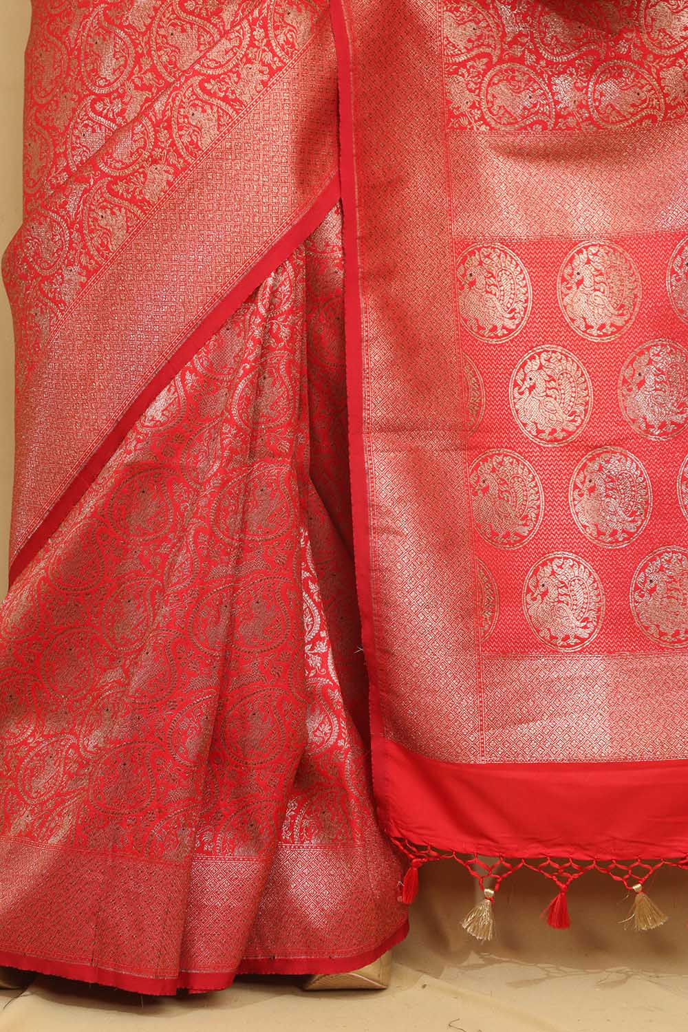 Stunning Red Banarasi Silk Saree - Elegant and Timeless - Luxurion World